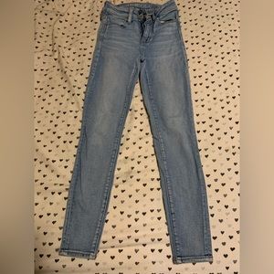 light blue american eagle jean